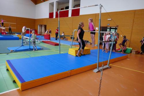 molitanová žíněnka gymnastická
